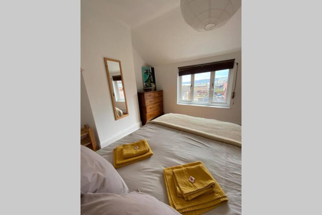 200 Year Old Large Townhouse With Sea Views Vila Scarborough Exterior foto