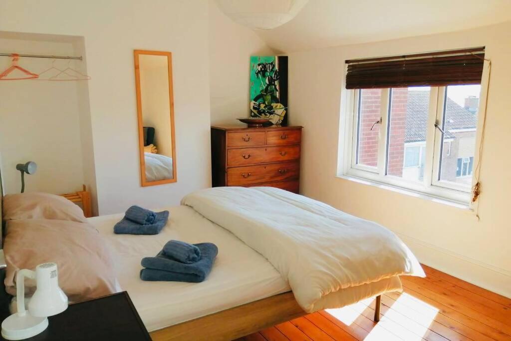 200 Year Old Large Townhouse With Sea Views Vila Scarborough Exterior foto